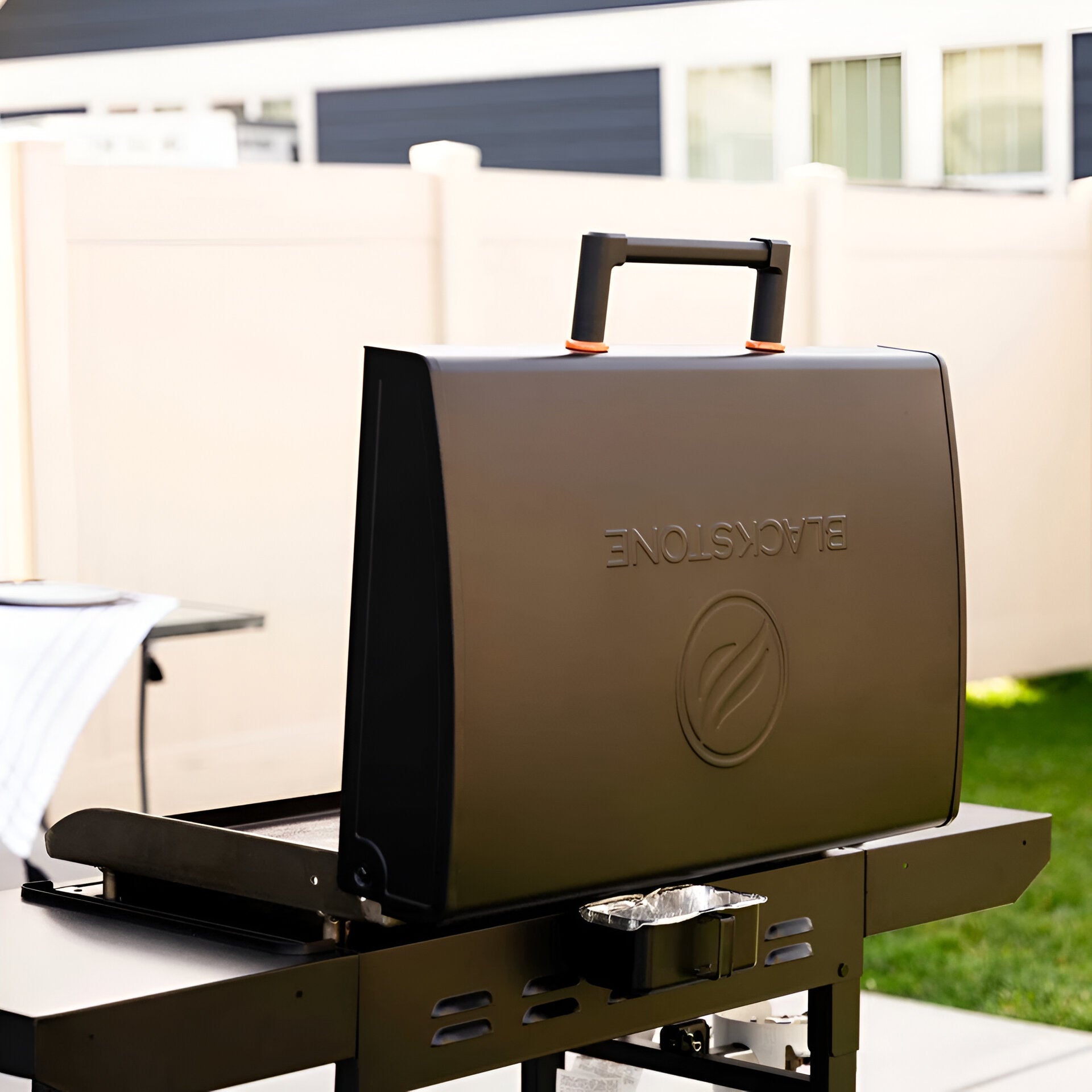 Blackstone 2-Burner 28" Omnivore Propane Griddle with Hood – Outdoor Flat Top Gas Grill for BBQ, Camping & Patio Cooking