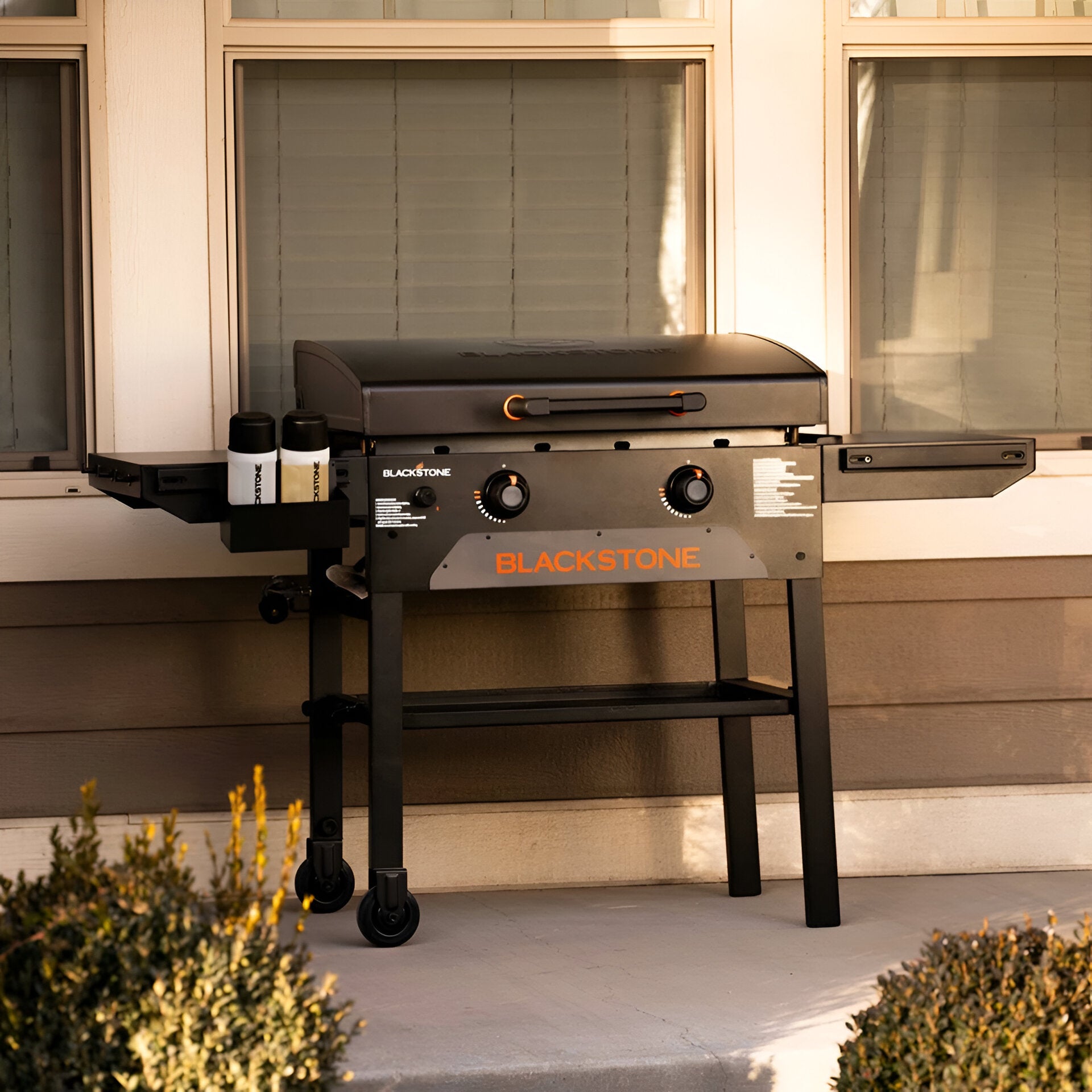 Blackstone 2-Burner 28" Omnivore Propane Griddle with Hood – Outdoor Flat Top Gas Grill for BBQ, Camping & Patio Cooking